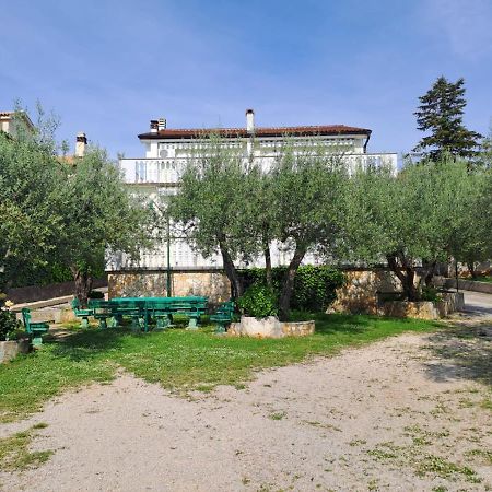 Sveti Vid-Miholjice Apartments Berny מראה חיצוני תמונה