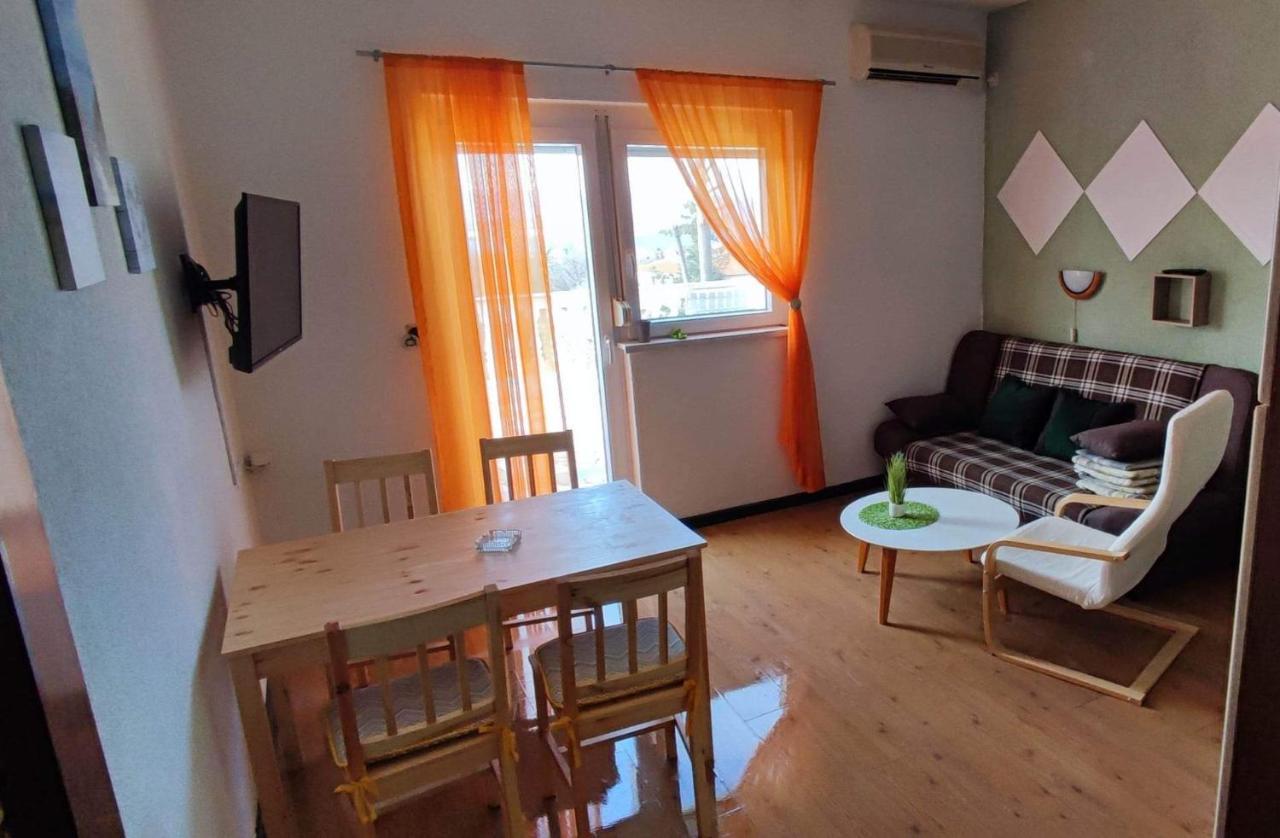 Sveti Vid-Miholjice Apartments Berny מראה חיצוני תמונה