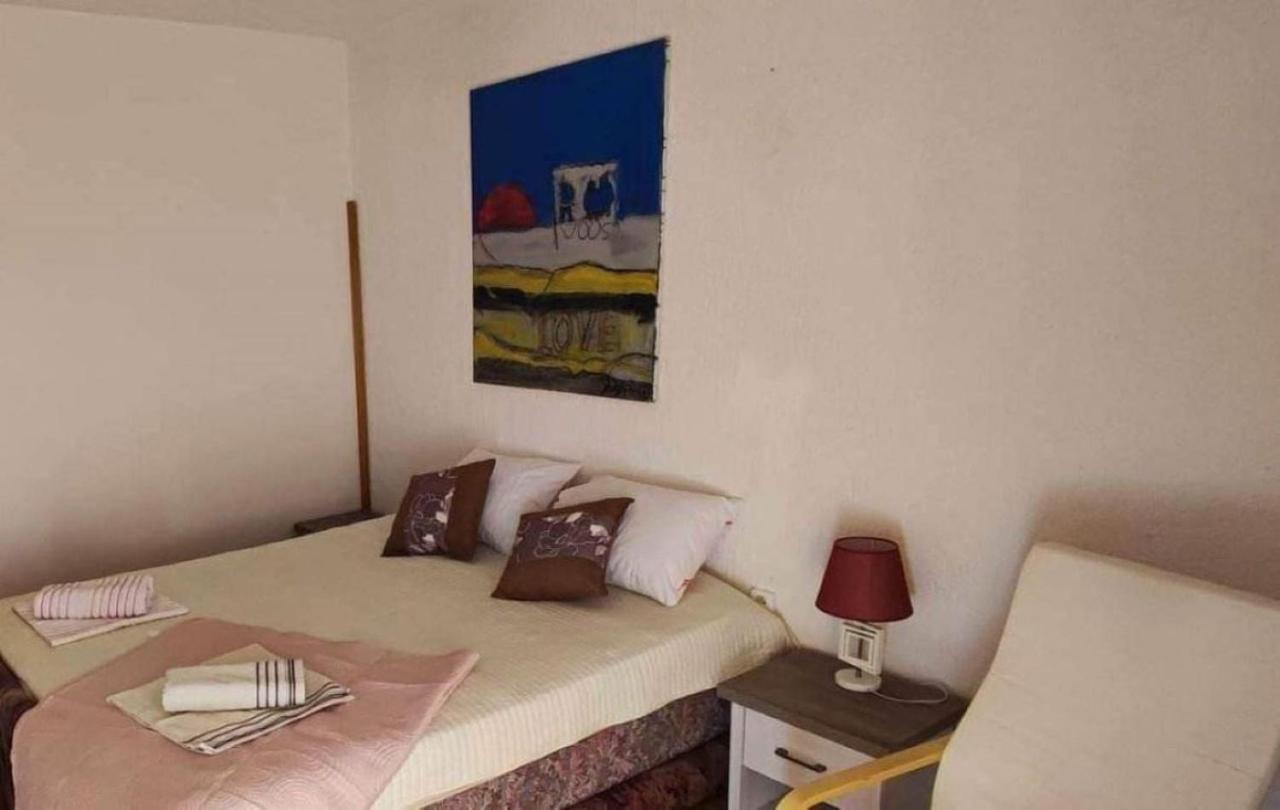 Sveti Vid-Miholjice Apartments Berny מראה חיצוני תמונה