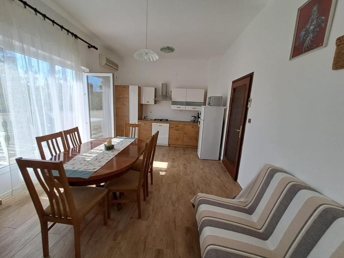 Sveti Vid-Miholjice Apartments Berny מראה חיצוני תמונה
